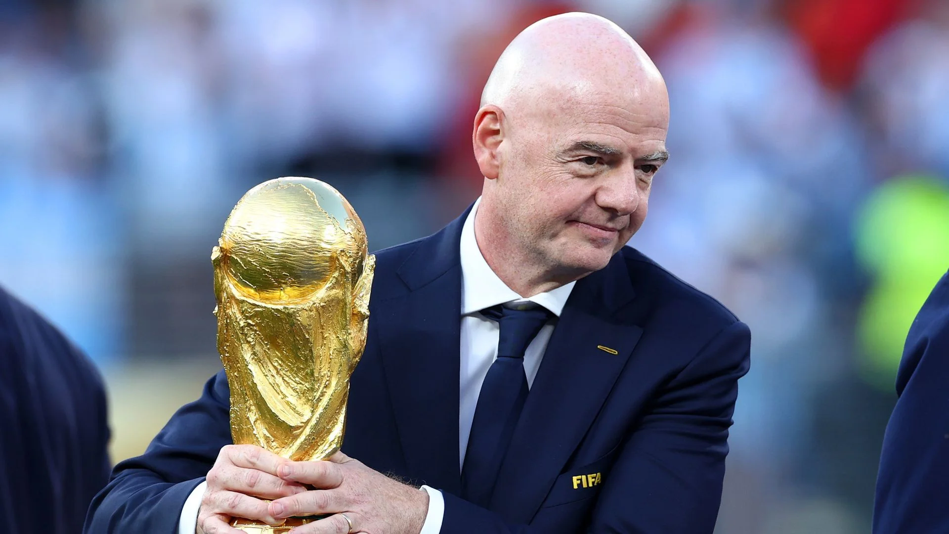 Infantino offers £30m incentive for FIFA members to back controversial plans