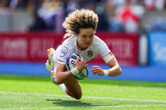 Ellie Kildunne of England touches down a try during the 2026 Women's Six Nations match against Scotland