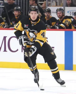Penguins Sign Ville Koivunen To Eight-Year Extension
