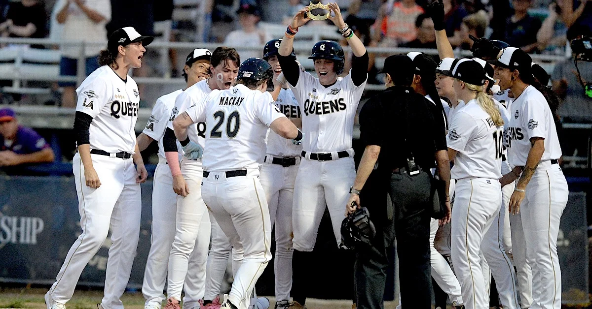 Queens Crowned Baseball Royalty, Beat Firebells in WPBL Championship