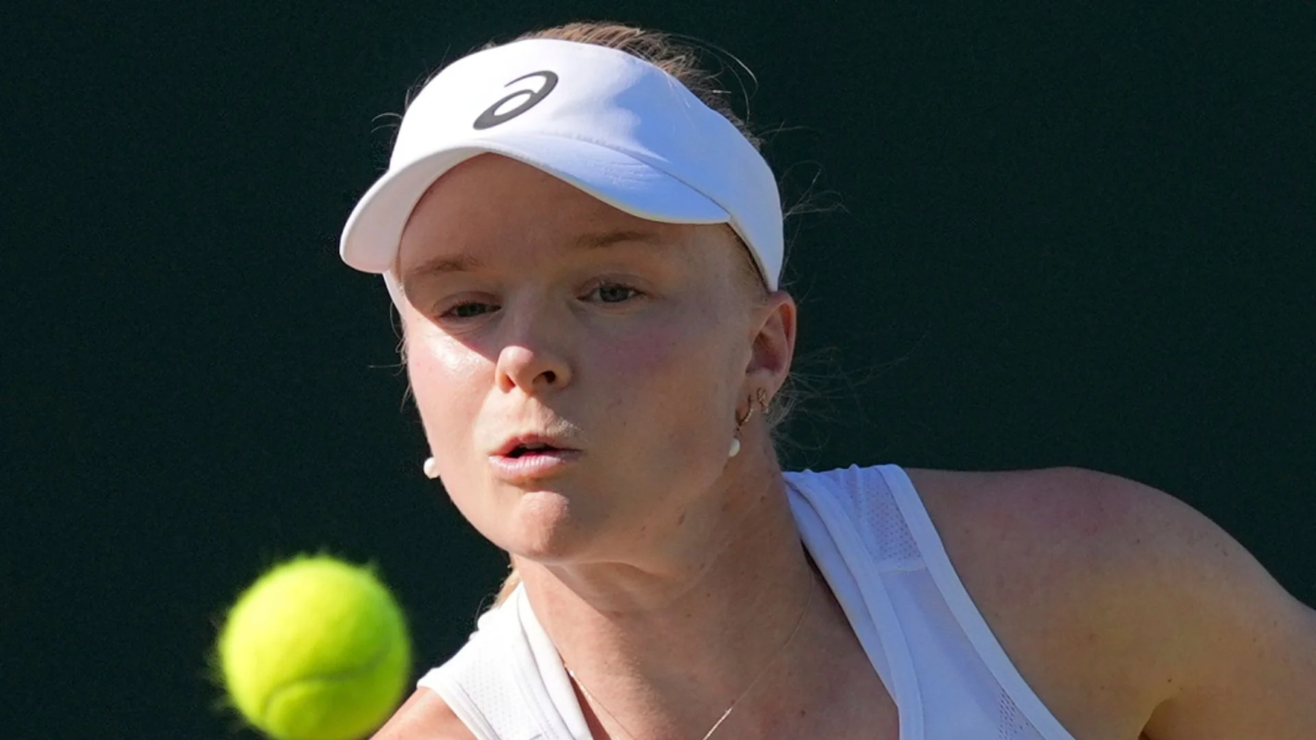Dart bows out of Eastbourne Open as Fery among Brits making history